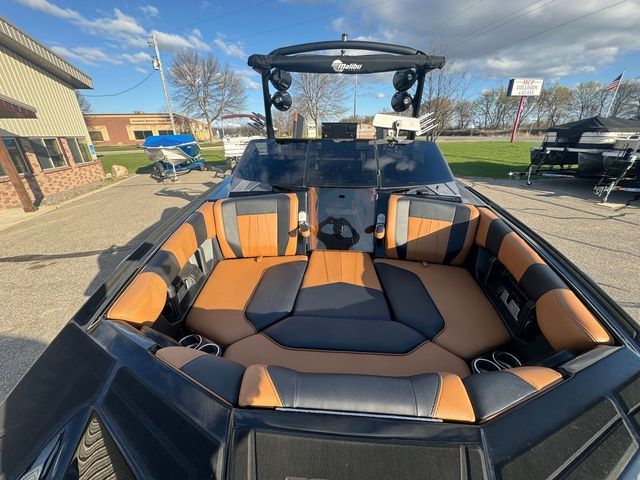boat-cleaning-charter-marine-ll