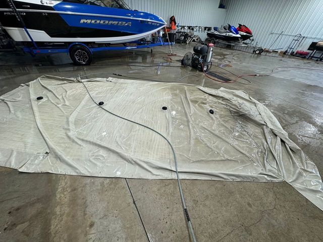 boat-cleaning-charter-marine