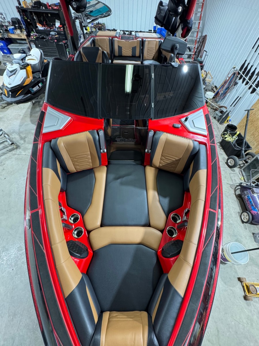 boat-cleaning-detailing-maintenance-minnesota-charter-marine-3