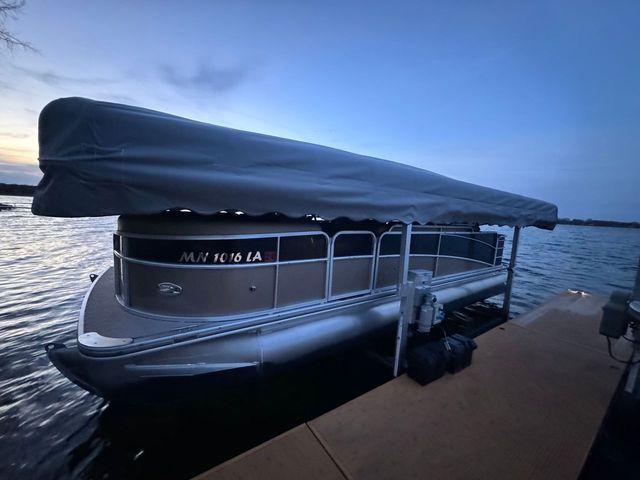 canopy-cleaning-charter-marine-